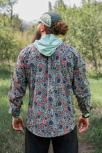 Load image into Gallery viewer, Triple Crown Button Down Long Sleeve | Chromaflor Mint