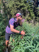 Load image into Gallery viewer, Triple Crown Half Zip Short Sleeve | Chromaflor Blue UL