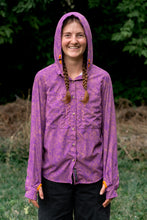 Load image into Gallery viewer, Triple Crown Button Down Long Sleeve | Purple Topo
